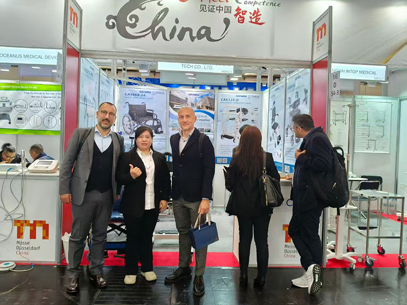 Exposición de Yuteng Medical en Dubai